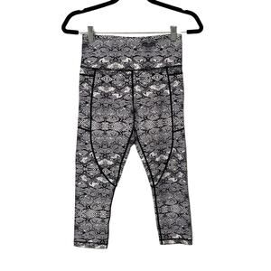 Zyia Active, Cobra Snake Print, Capri‎ Leggings, Size 4, 1065D